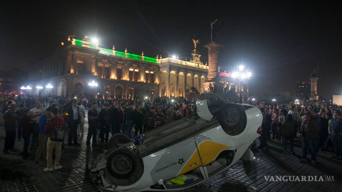 $!Ante saqueos, Peña Nieto baja 10% sueldo a funcionarios