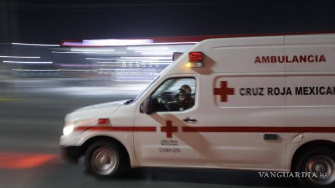 Saltillo: Ante el paso de una ambulancia o un camión de bomberos, ¿cómo debe reaccionar un conductor?