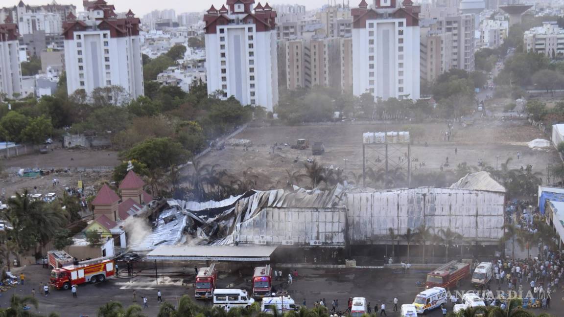 Deja 27 muertos incendio en parque de atracciones de la India