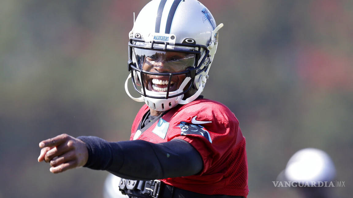 Cam Newton se siente como 'novato' en su noveno año en la NFL