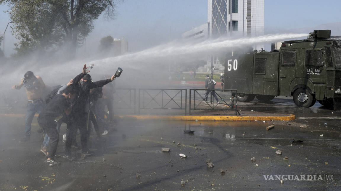 Disturbios en Chile dejan ocho muertos y heridos graves; hay más de mil detenidos