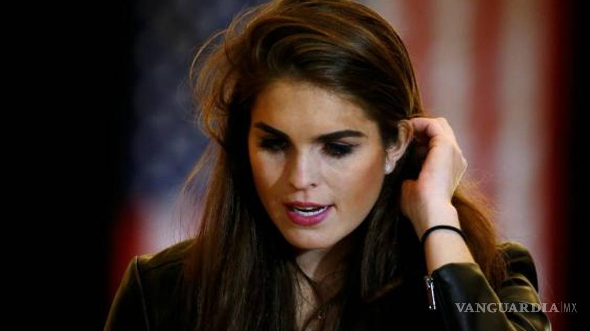 $!Trump nombra a bella joven como jefa interina de Comunicaciones