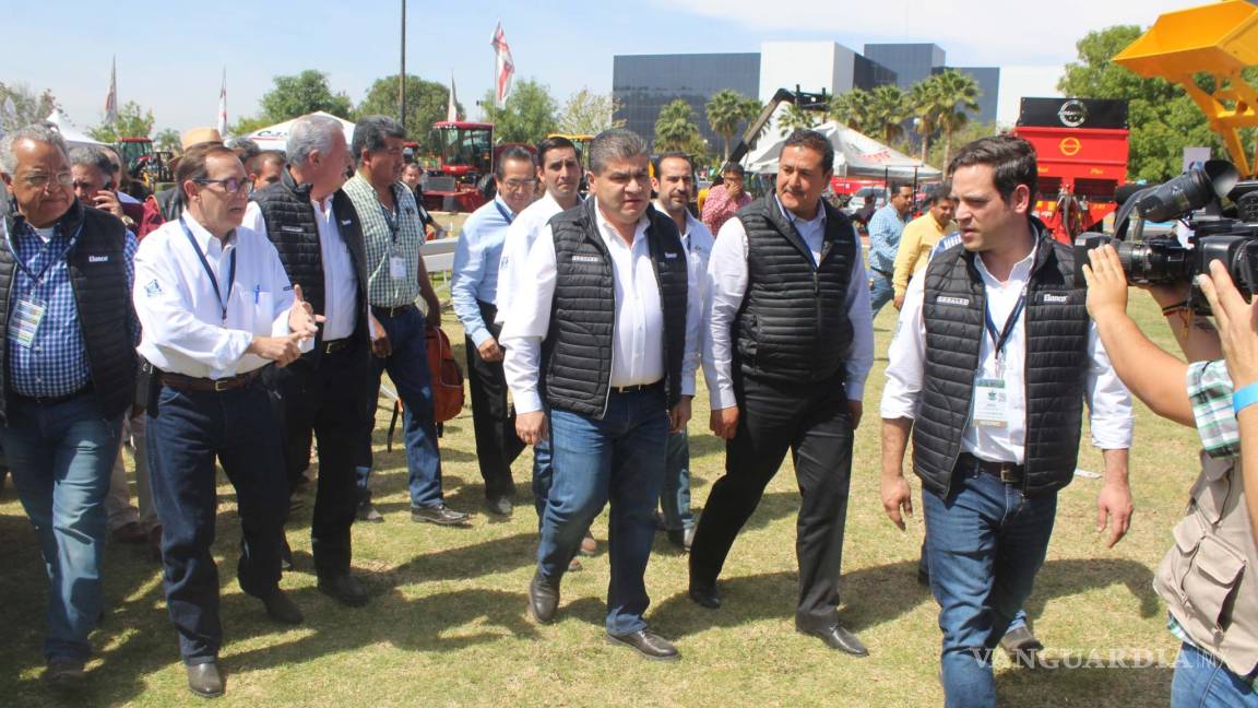 Inauguran Encuentro nacional de ganaderos lecheros en Torreón
