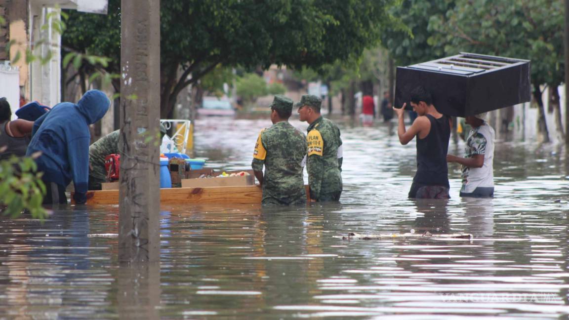 Se mantiene contingencia por fuertes lluvias en Torreón, Coahuila; evacúan a más de 200 familias de sus domicilios