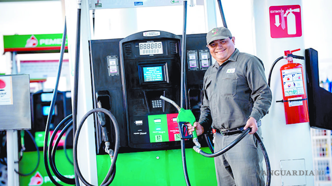Avalan adelantar liberalización de gasolinas