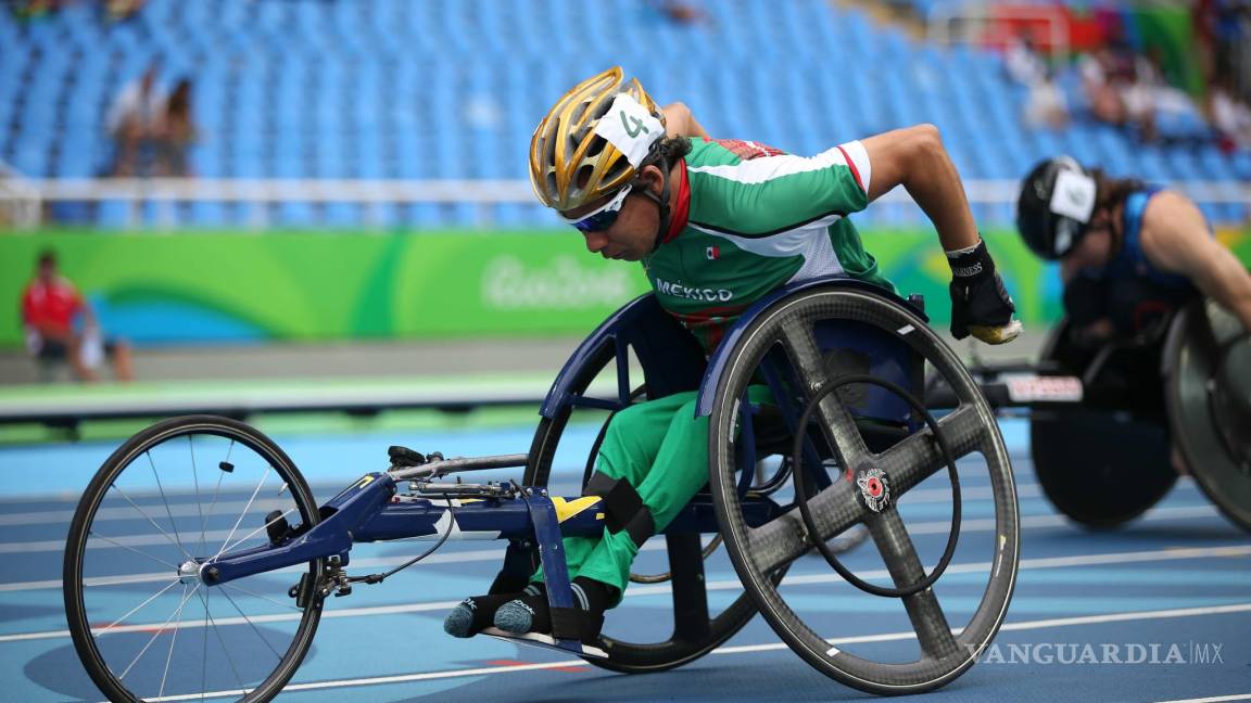 Salvador Hernández consigue bronce para México en 100 metros T52