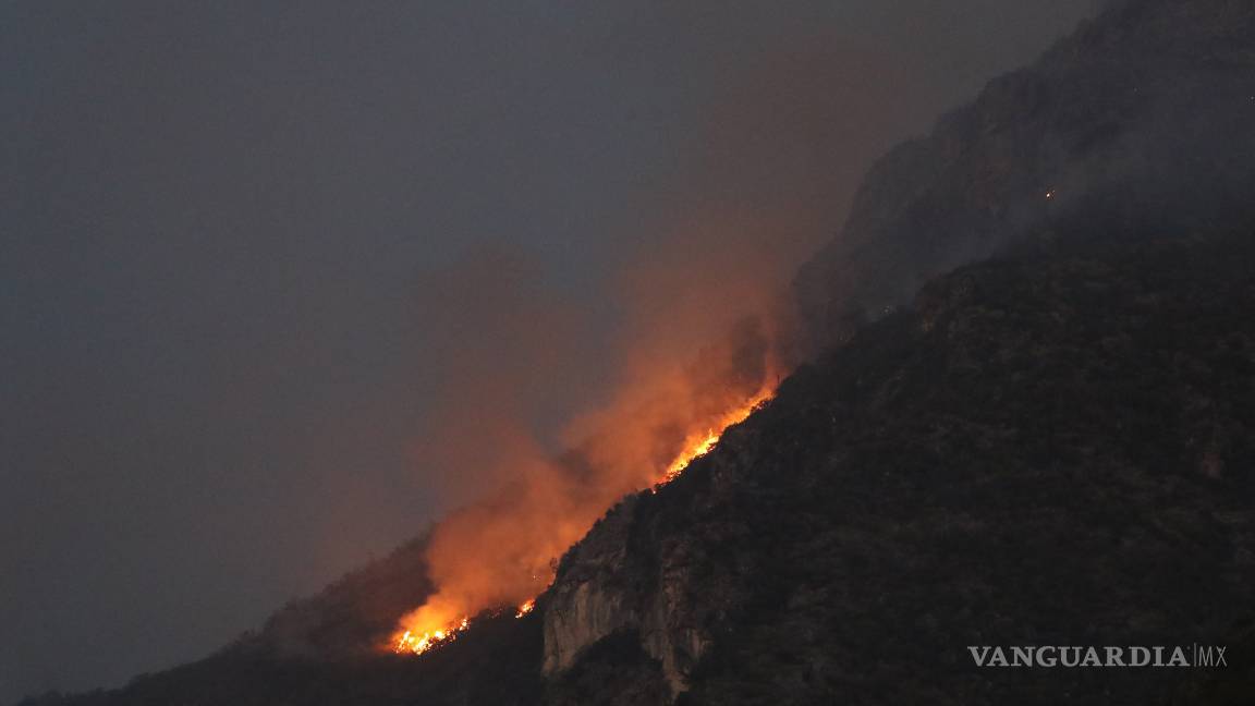 $!¡Zapalinamé, a salvo!, controlan al cien por ciento el incendio en cañón de San Lorenzo en Saltillo