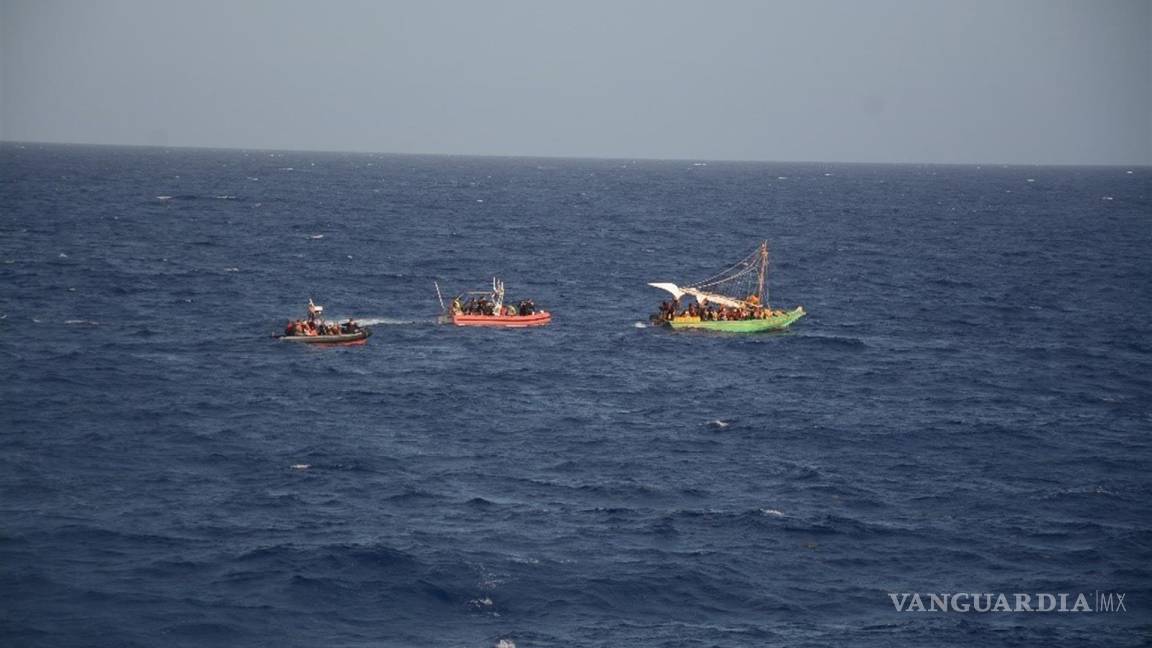 Rescata Guardia Costera de EU a 400 haitianos de barcos migrantes sobrecargados