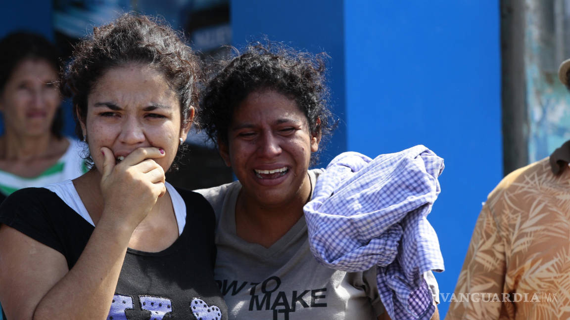 La cifra de muertos en Ecuador sube a 233; “la prioridad es el rescate en escombros”: Correa