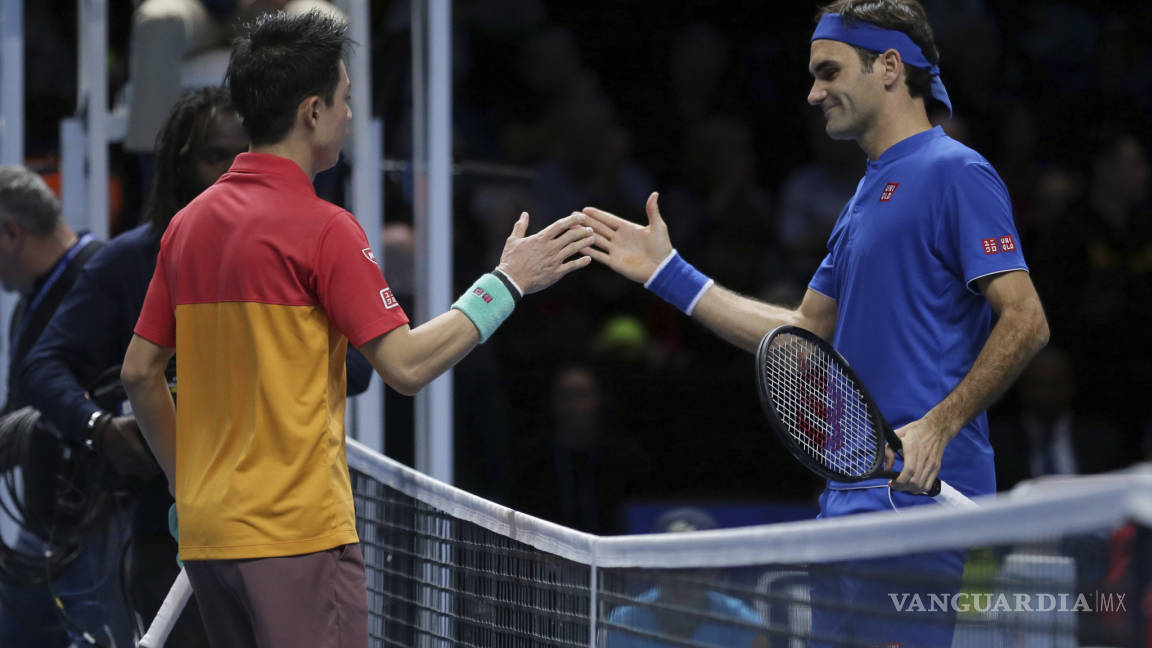 $!Nishikori sorprende a Federer y lo vence en el debut del suizo dentro de la Copa Masters