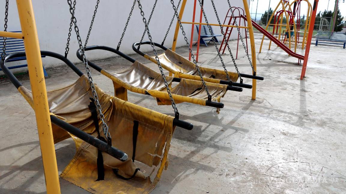 $!los juegos inclusivos como hamacas instaladas en plazas o parques, fueron vandalizadas hasta dejarlos inservibles.