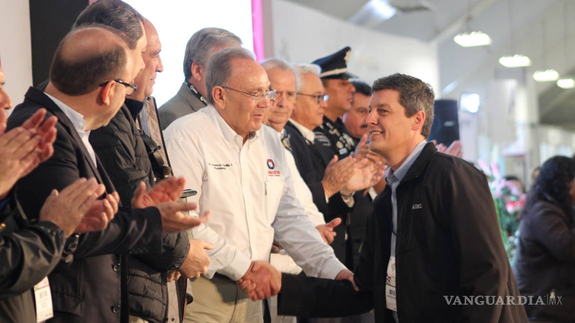 $!Reconoce el Infonavit a 58 ‘Empresas de Diez’ en la región