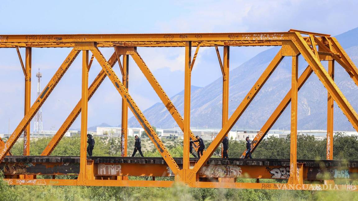 $!Sin rastro de desaparecidos por la corriente en Ramos Arizpe; se suman ‘Topos de La Laguna’ a búsqueda