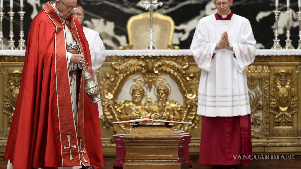 Preside el papa Francisco el funeral del cardenal Bernard Law