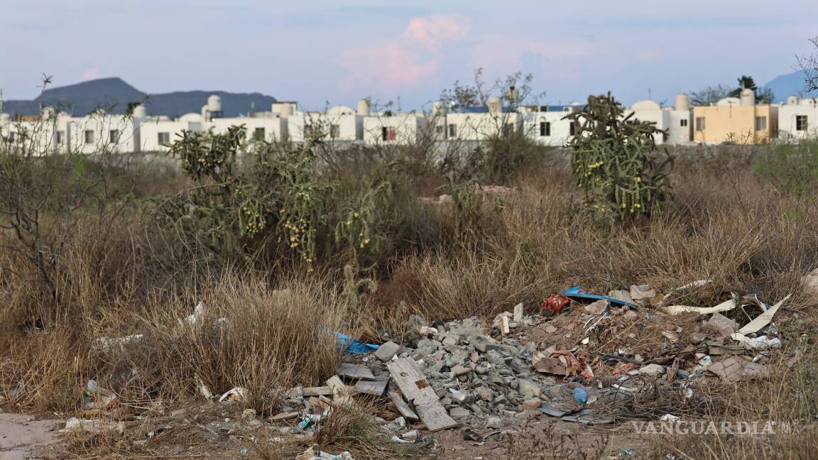 $!Residentes también reportaron arrancones nocturnos de motocicletas en vialidades del sector, lo que representa un riesgo para peatones, estudiantes y conductores.