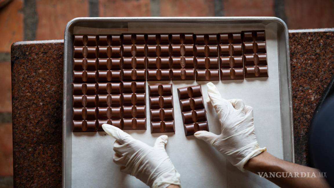 $!El precio del cacao superó los 10,000 dólares por tonelada, el nivel más alto desde que se tienen registros, lo que está impactando en el costo del chocolate.