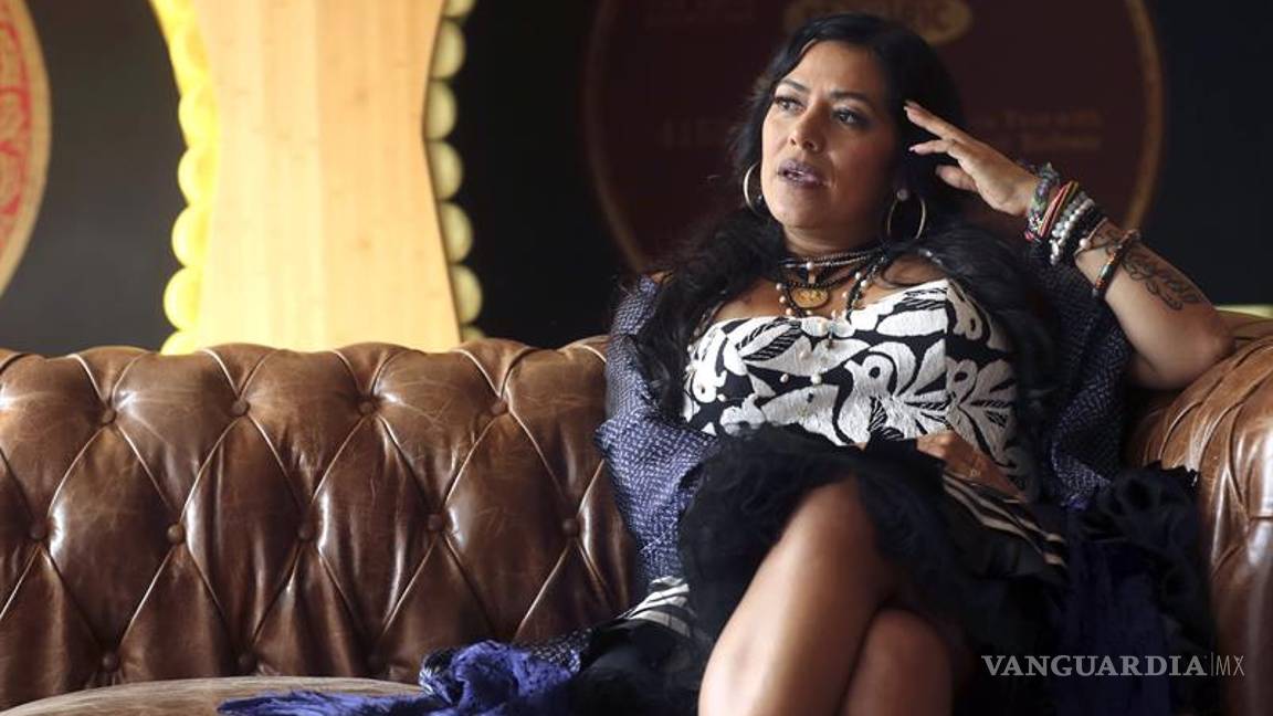 $!"Mucha gente tiene miedo a la palabra feminismo”, afirma Lila Downs
