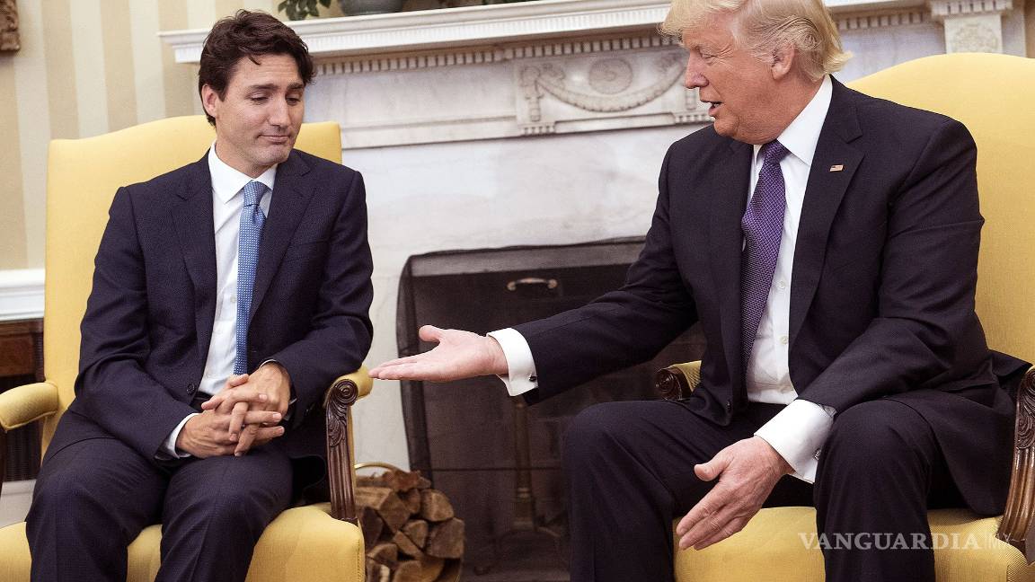 $!El peculiar (e incómodo) apretón de manos de Trump explicado por el lenguaje corporal