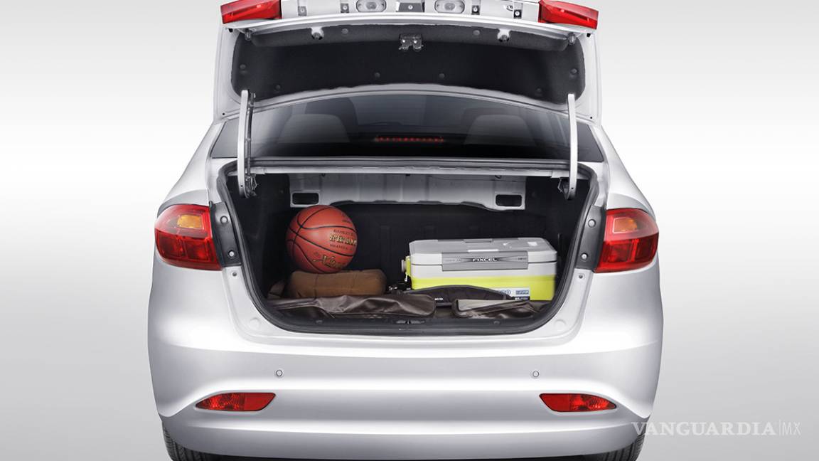 $!Así es el JAC J4, auto chino que compite contra Versa, Aveo y Vento en México