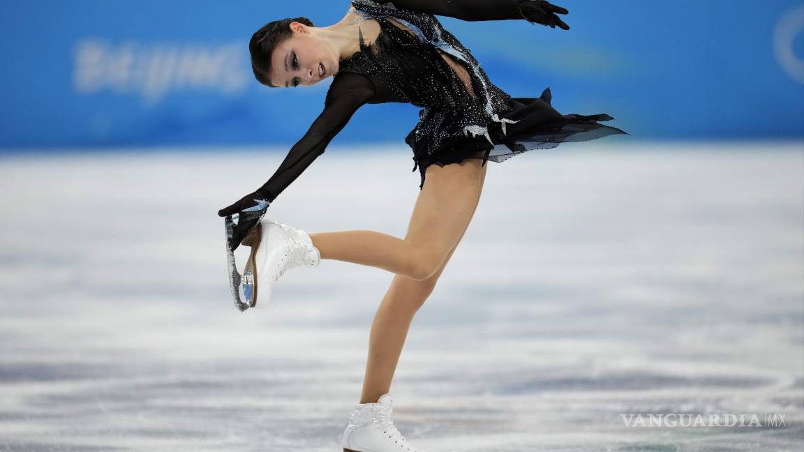 $!Anna Shcherbakova compite en el programa corto femenino durante el patinaje artístico en Pekín 2022. AP/Natacha Pisarenko