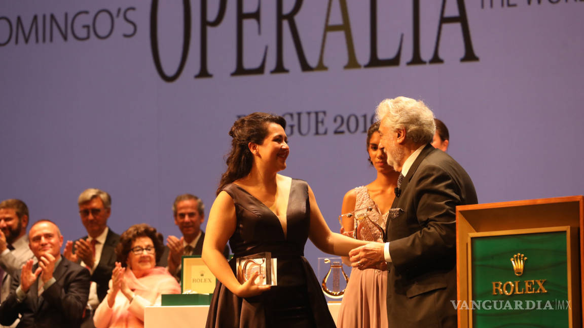 Adriana González, ganadora de Operalia 2019 defiende a Plácido Domingo