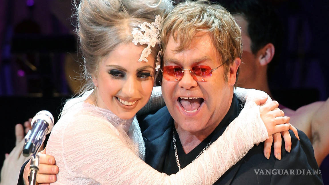 Realizan espectáculo Lady Gaga y Elton John