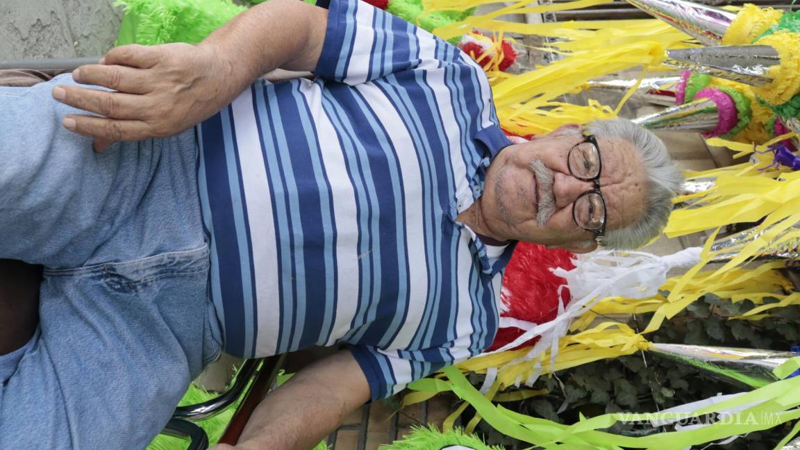 De taquero al mundo de las piñatas en Saltillo, “Le Messié” tiene casi 40 años en el negocio