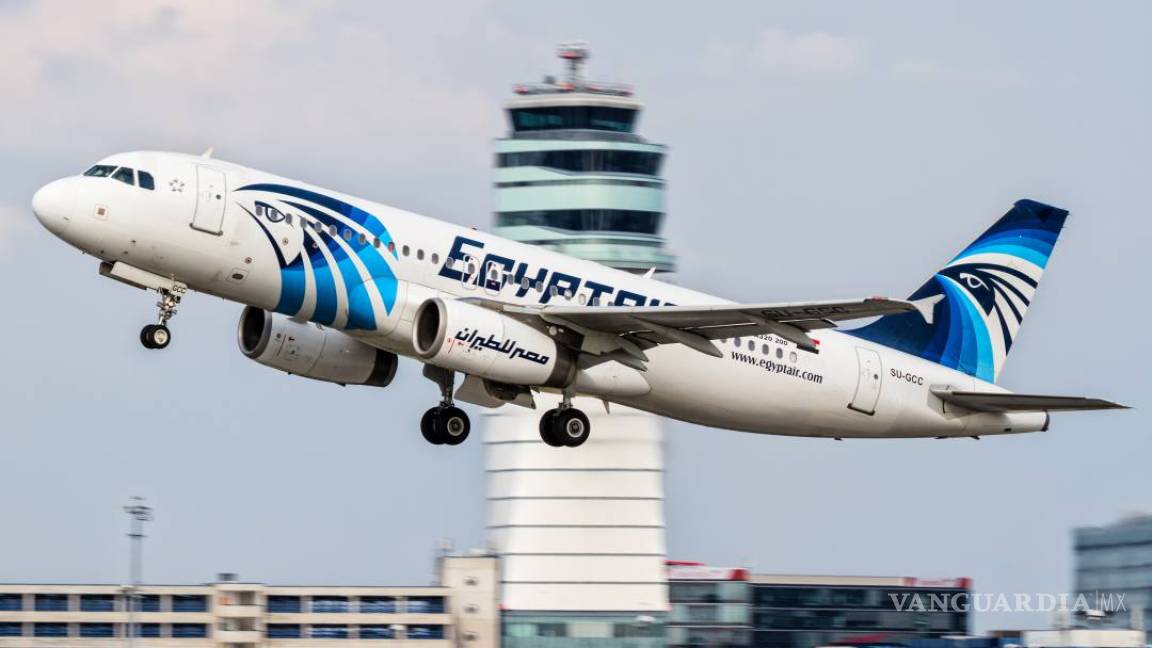 Detectan señales que podrían ser de caja negra de avión de Egyptair