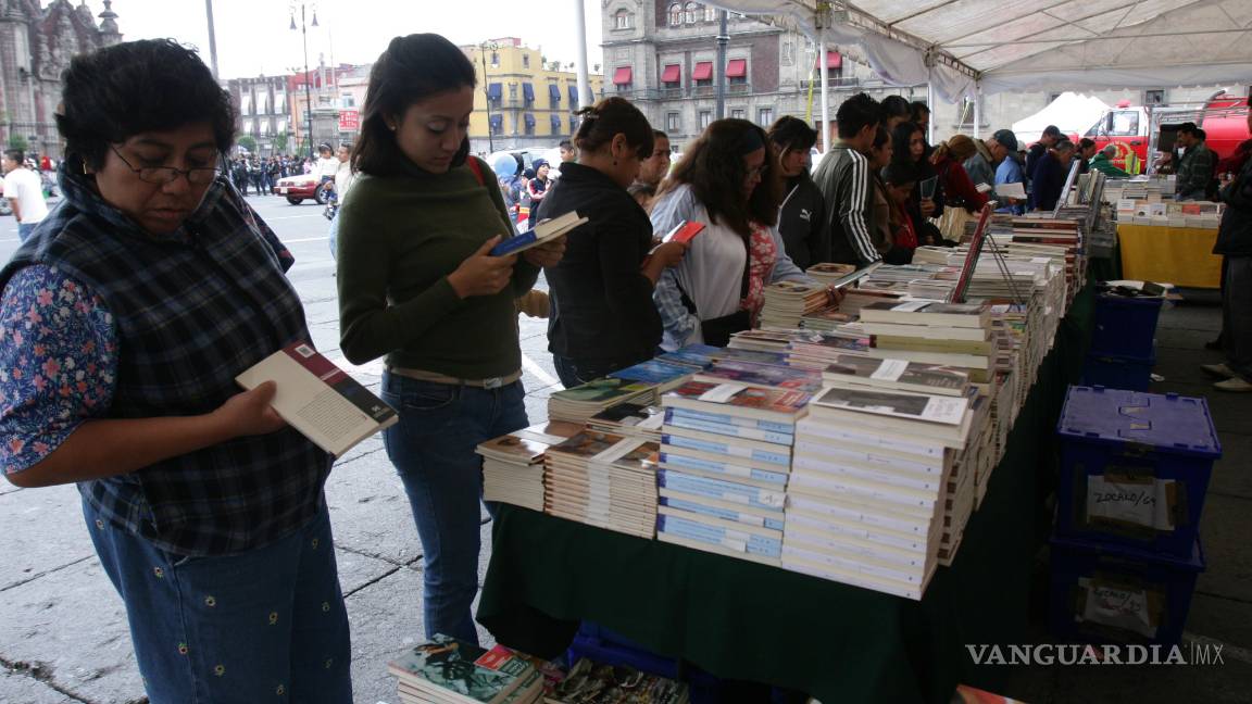 $!Libros y lectores de fiesta en la Plancha del Zócalo con Chile como invitado