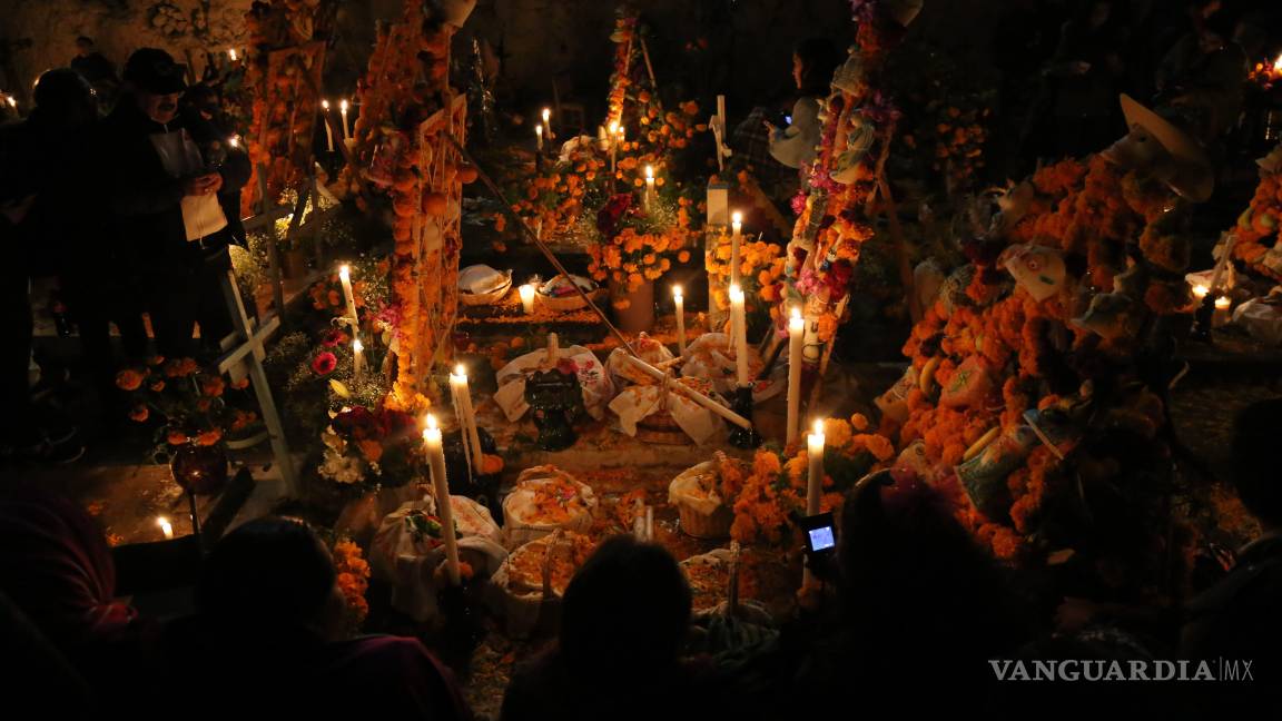 $!Janitzio celebra a sus muertos (Fotogalería)