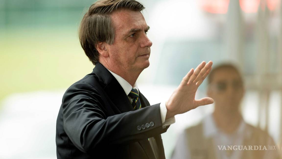 Bolsonaro destituye a ministro de Salud de Brasil en plena crisis por COVID-19
