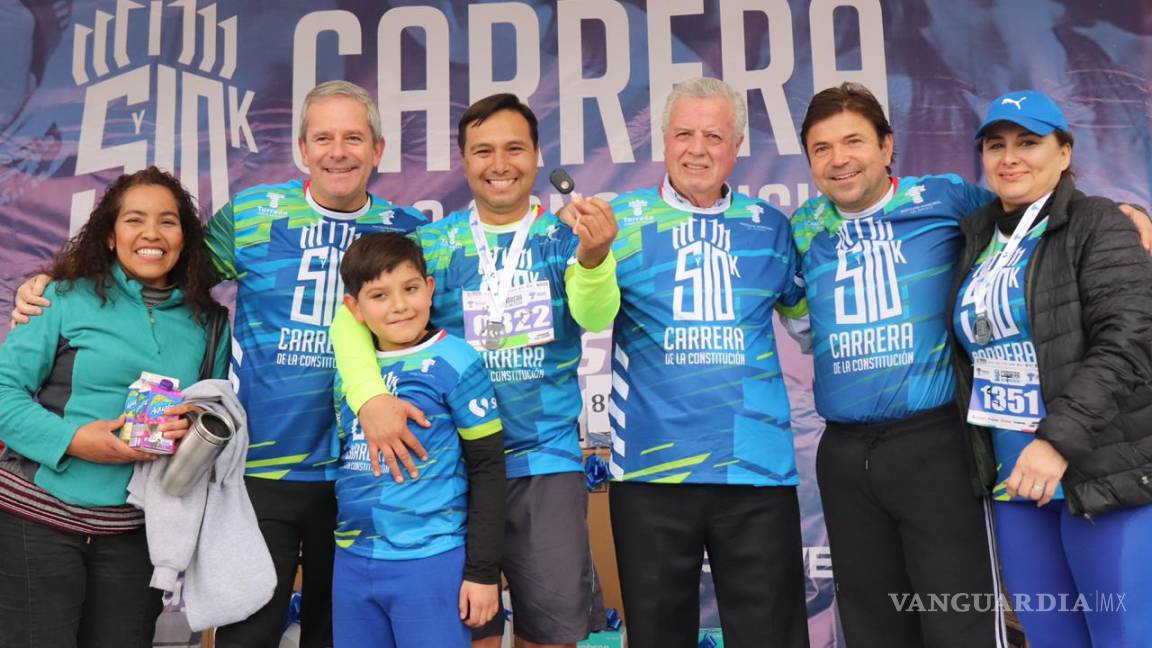 Reúne a más de 1,500 atletas 'Carrera de la Constitución' en Torreón