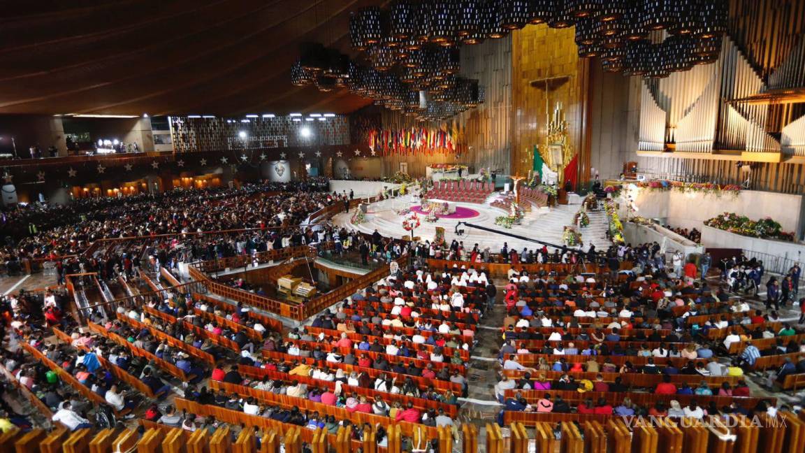 Miles acuden a la Basílica en la CDMX para cantarle las mañanitas a la Virgen de Guadalupe