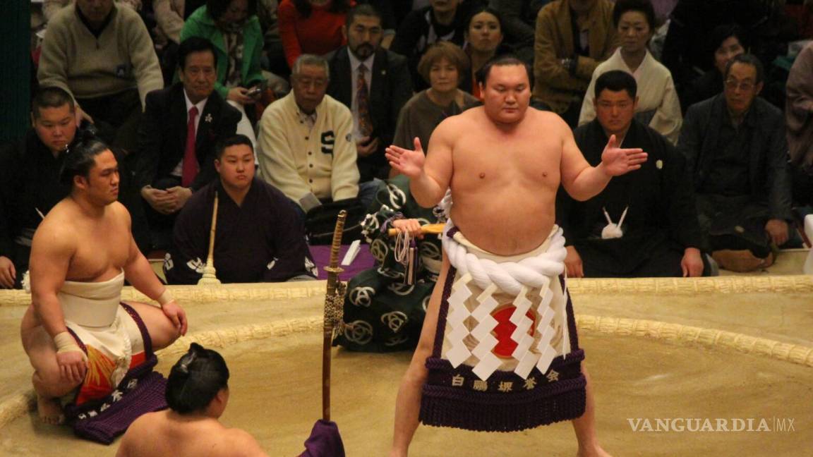Yokozuna Hakuho bate el récord histórico de victorias en el sumo