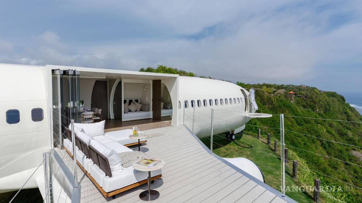 $!Vista del avión desde una de sus alas.