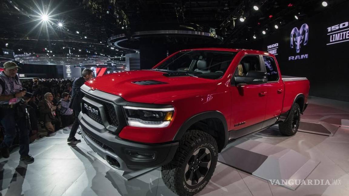 $!Los 'dinosaurios' dominaron el Autoshow de Detroit