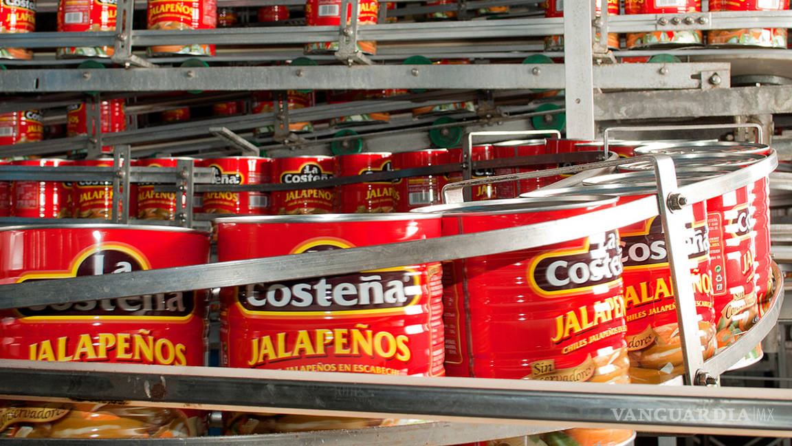 Foto de empleados le cuesta toneladas de chiles y una averiguación a La Costeña