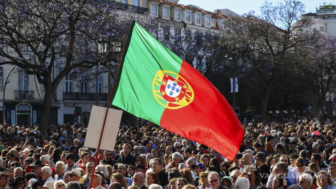 Portugal festeja el 50 aniversario de Revolución de los Claveles que devolvió la democracia al país