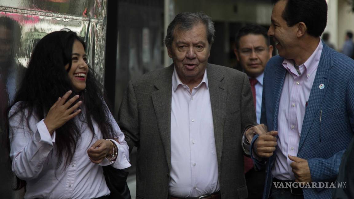 Porfirio Muñoz Ledo le pondrá la banda presidencial a AMLO