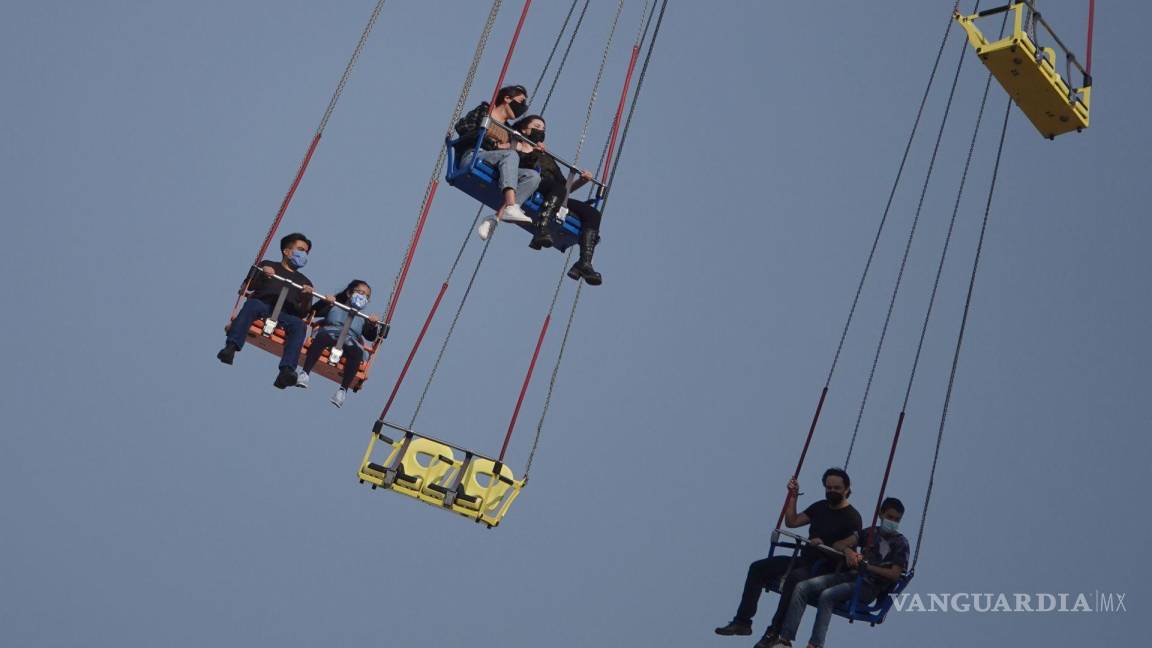 Con niños y niñas abordo, falla juego mecánico en Expoferia de Apatzingán