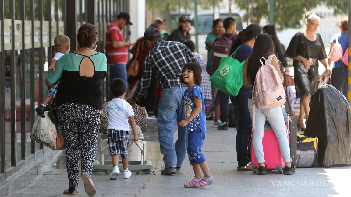 $!Un caos el centro de Saltillo por compras de regreso a clases de última hora