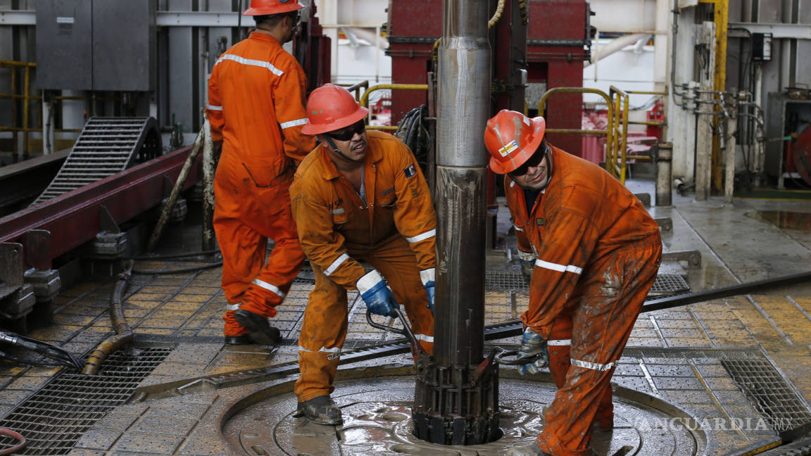 México ha amortiguado las caídas en petróleo por las reformas: EU