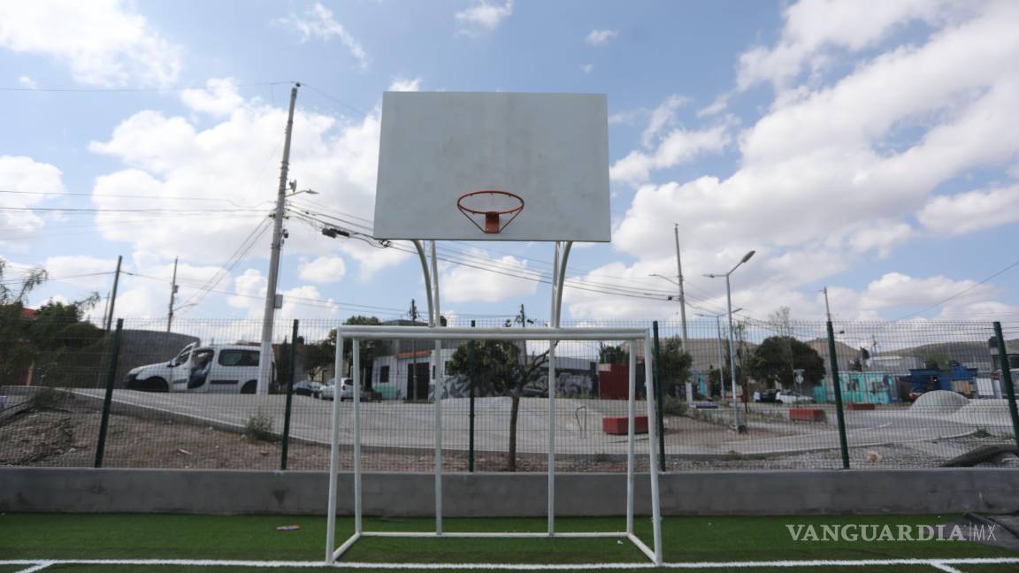 $!Empresas socialmente responsables como Ruba y Rotoplas se han sumado al esfuerzo para mejorar parques, instalando mobiliario y sistemas de riego con agua tratada.
