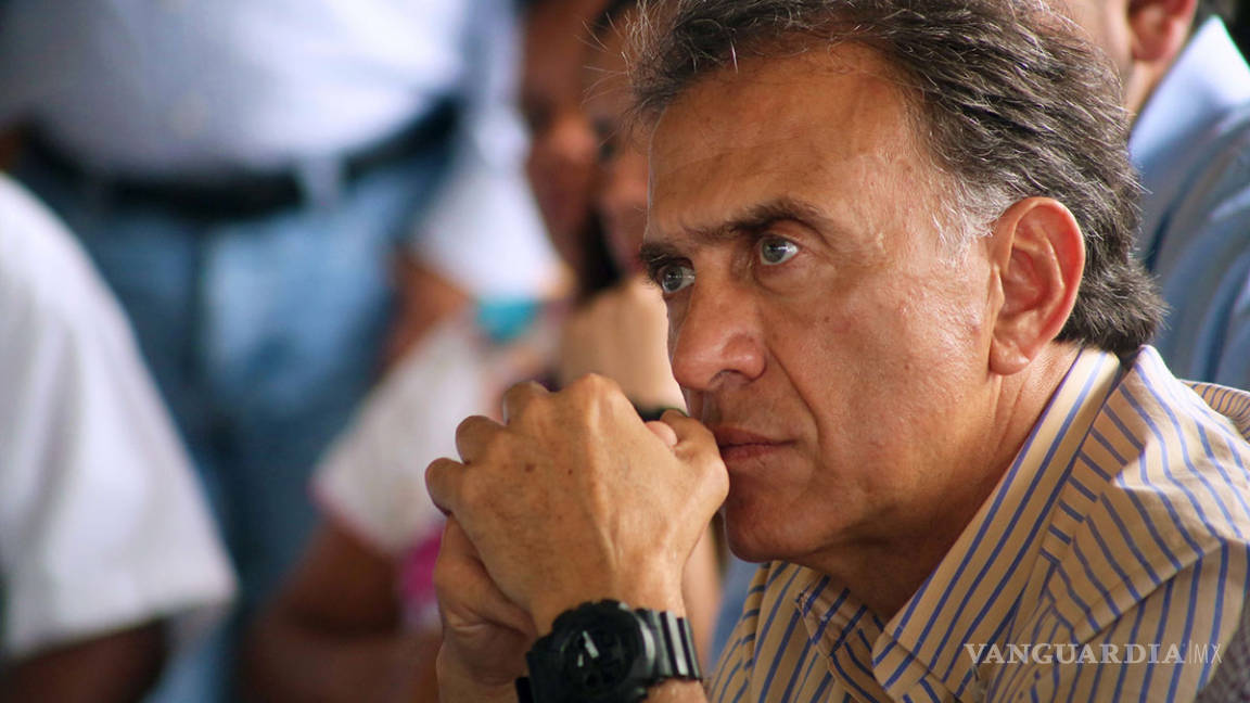 Acusan ante la PGR a Yunes Linares de encubrir pederastia