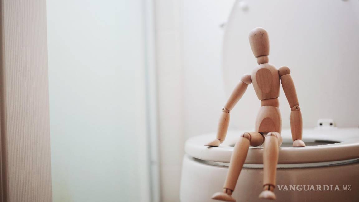 $!El agua y otros alimentos y líquidos hidratantes ablandan las heces de manera natural