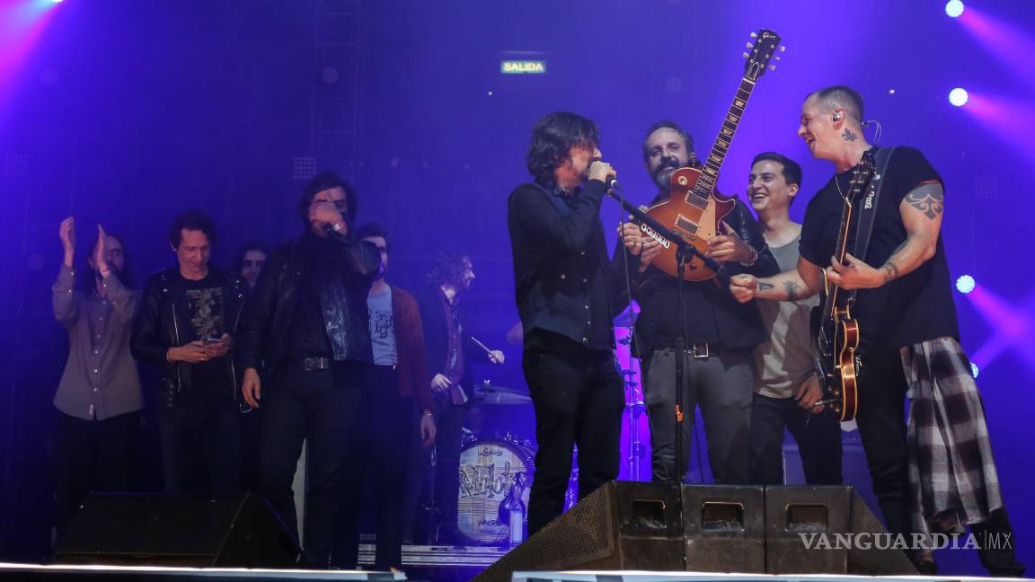 $!Café Tacvba y Zoé rinden tributo a las víctimas de los sismos