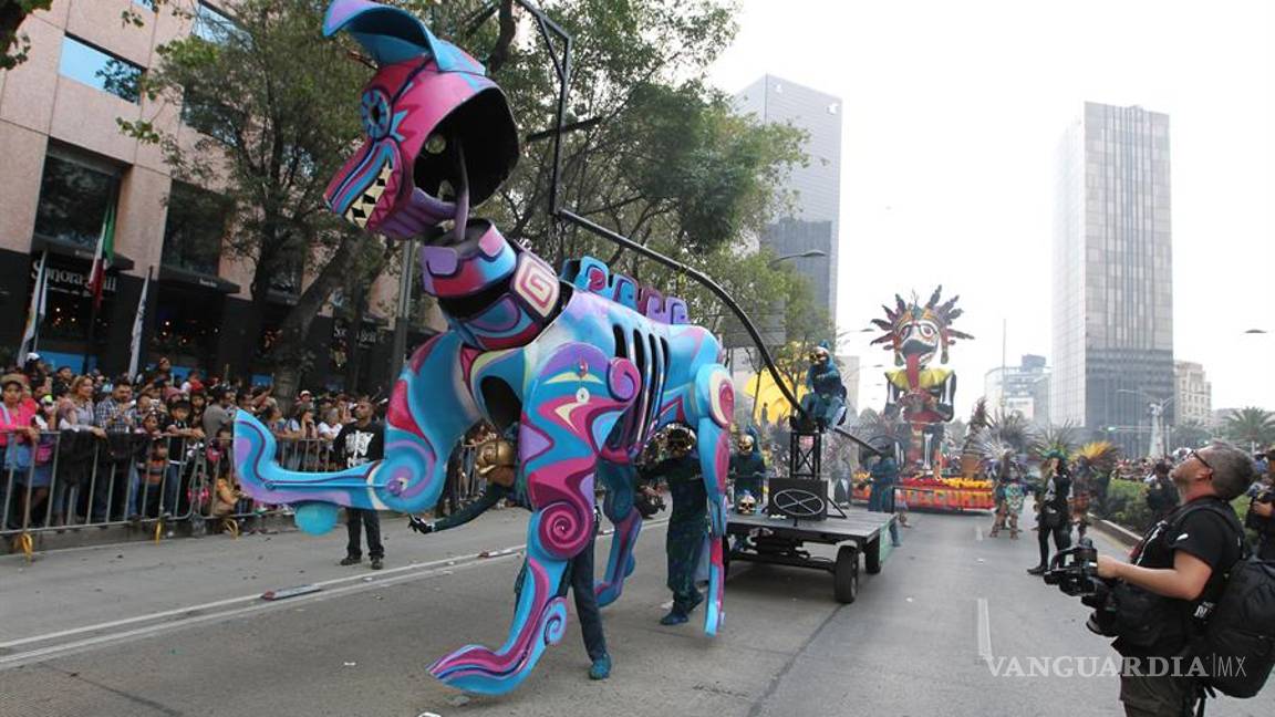 $!Los muertos toman calles de la Ciudad de México en un macrodesfile (fotos)