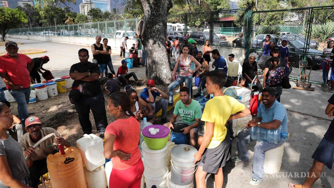 Sufren ahora en Venezuela falta de agua y aislamiento