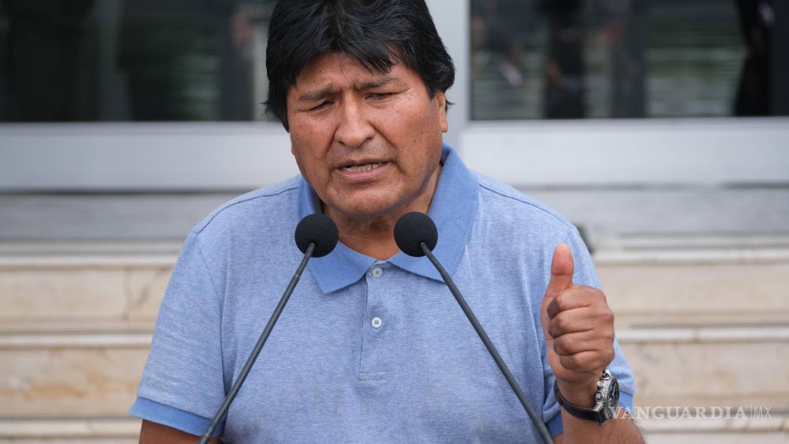 No llegó solo... ellos acompañaron a Evo Morales en su traslado a México
