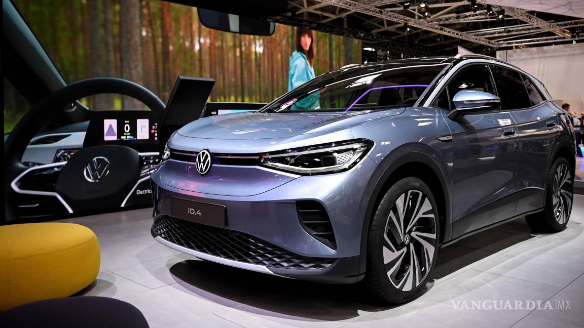 $!El Volkswagen VW ID.4 en exhibición en el Salón Internacional del Automóvil IAA en Munich, Alemania. EFE/EPA/Sascha Stenbach